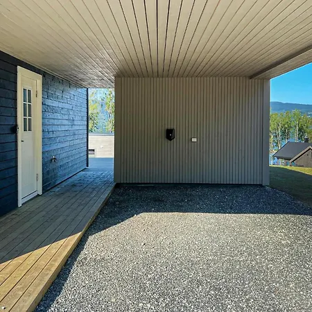 Gorgeous In With View Hurdal
